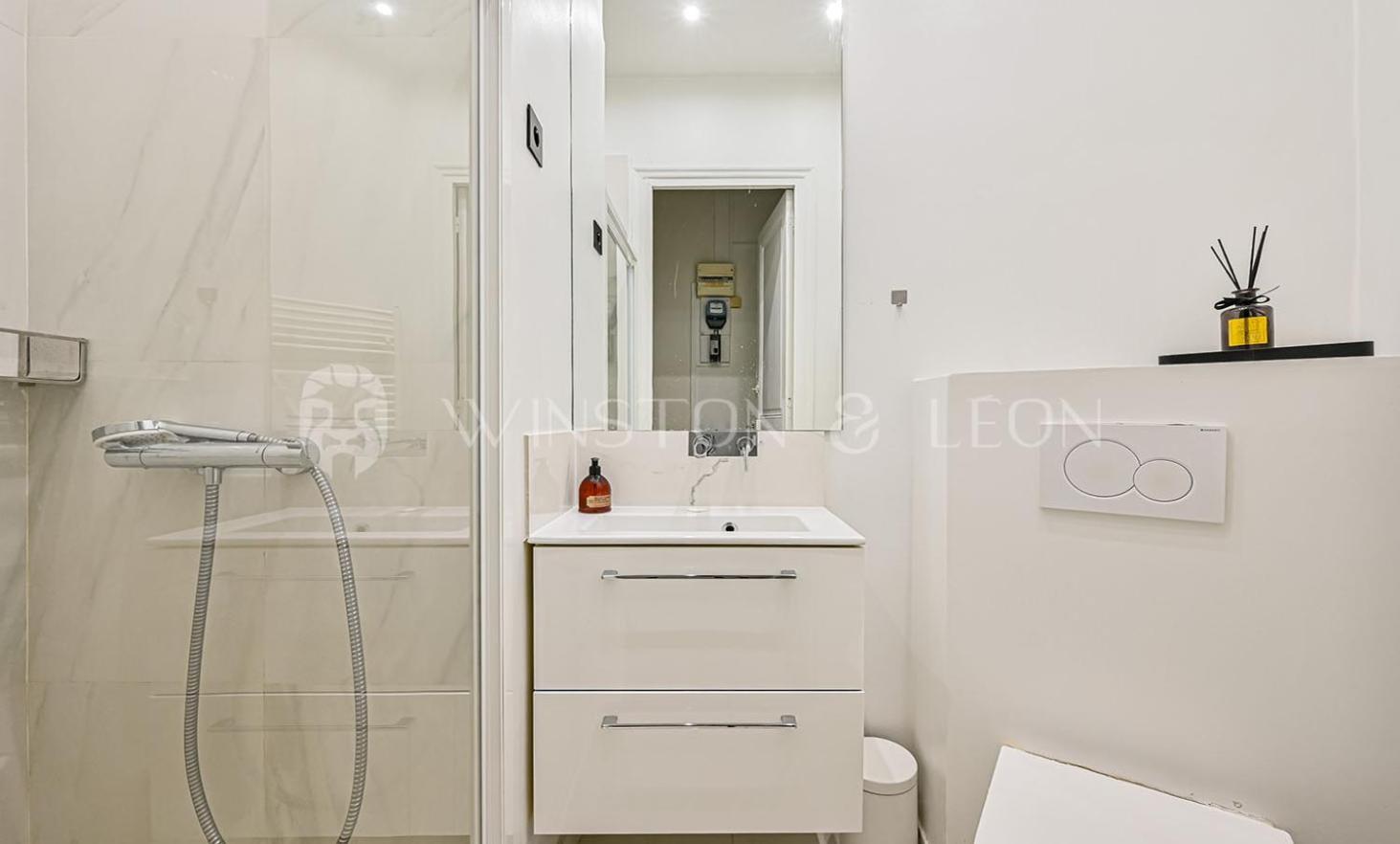 Appartement Paris 7Eme Invalides/ Tour Eiffel 1Er Etage Esterno foto